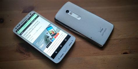 Review: Verizon's new Moto Droid Turbo 2 and Maxx 2 can't 